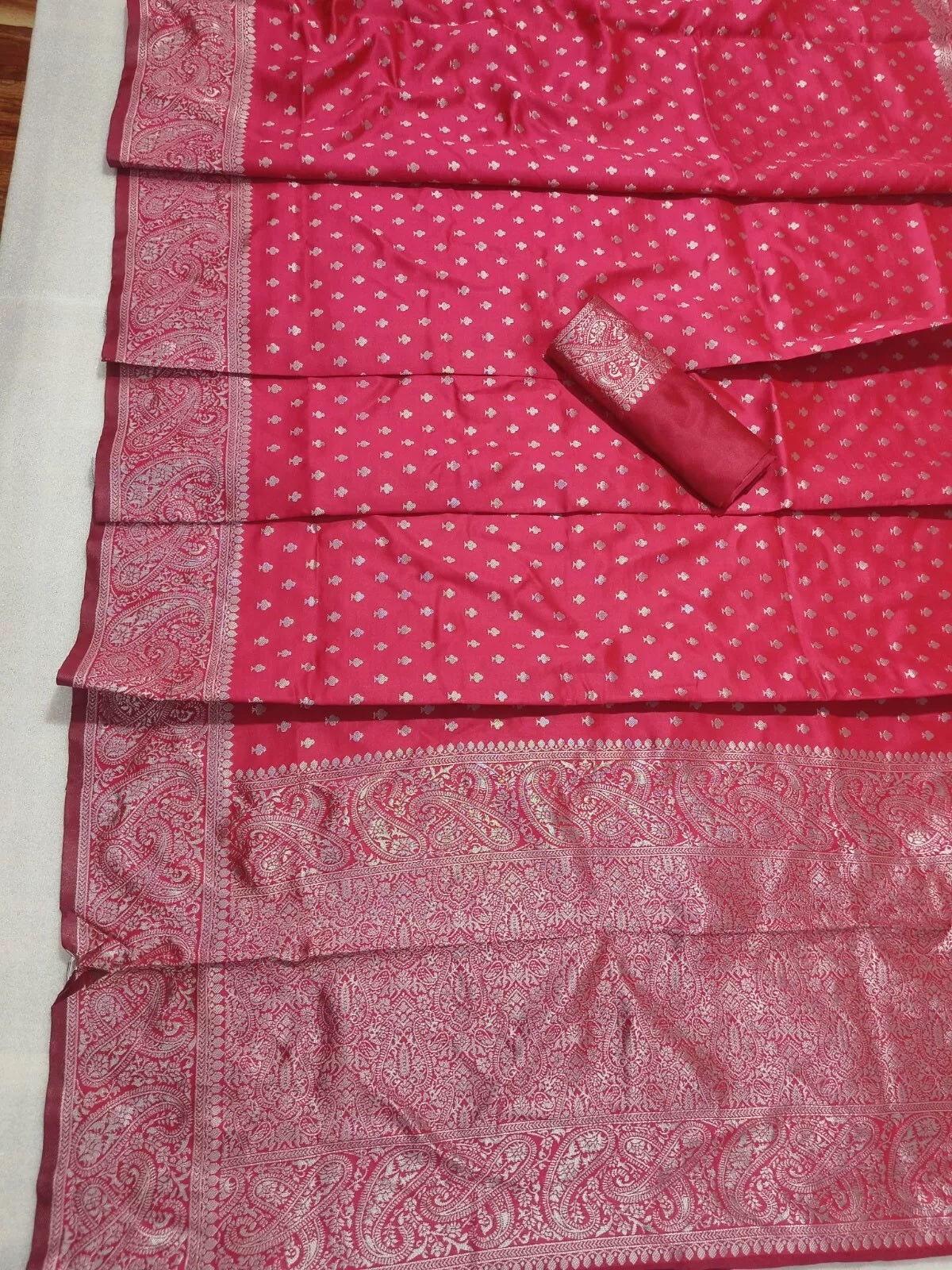 Pure Banarasi Silk Saree with Rich Pallu and Blouse Piece