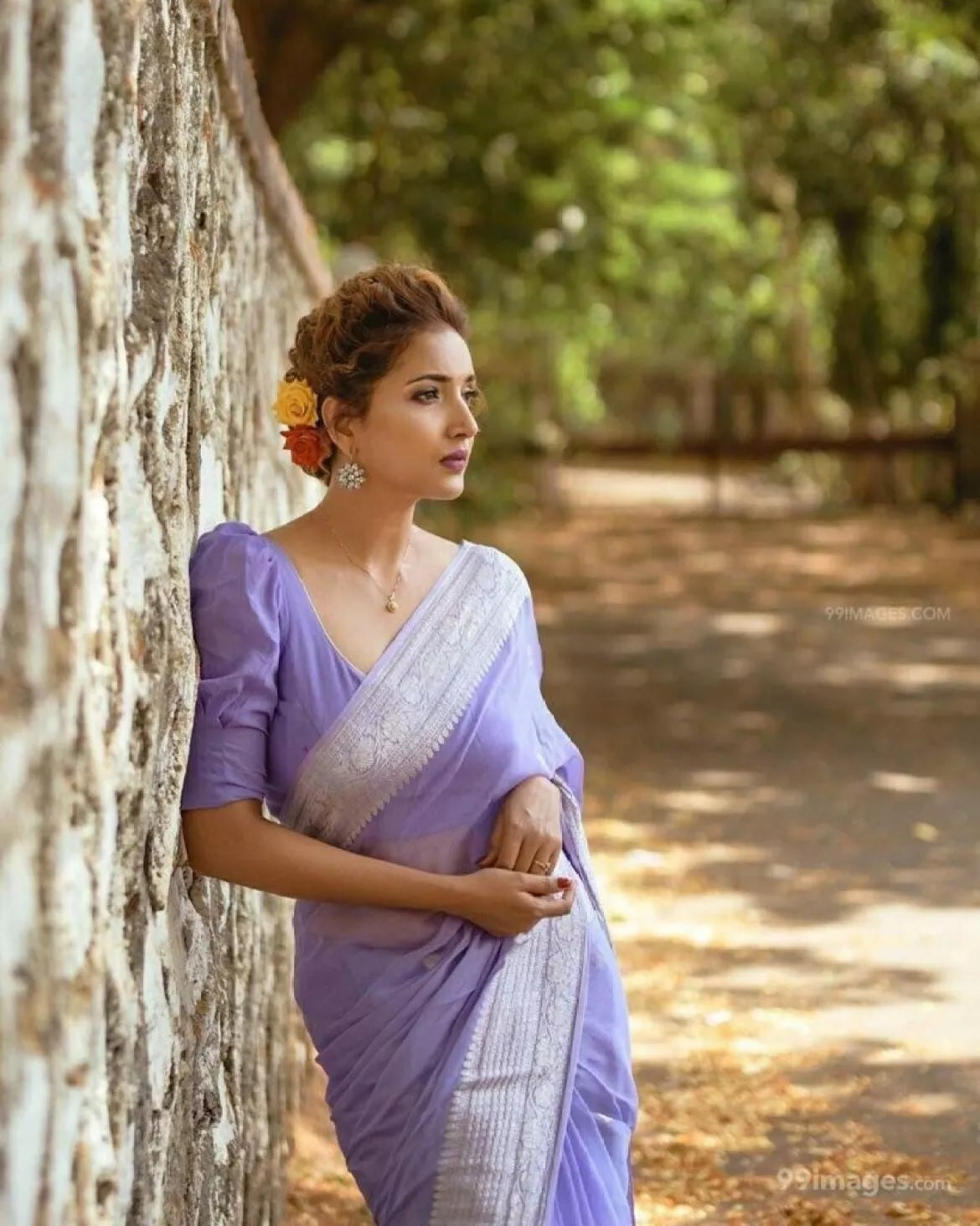 Soft Linen Slub Fancy Saree With Blouse For Women's