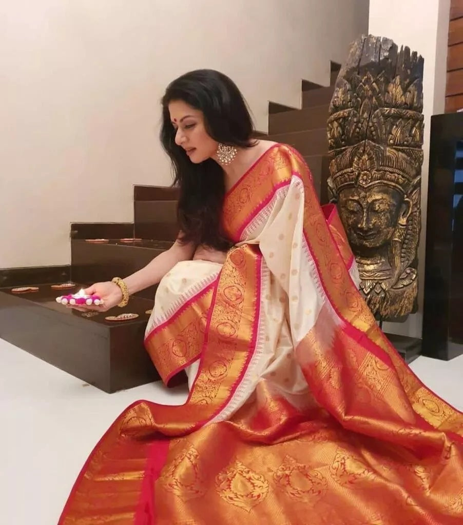 Designer Classic Banarasi Soft Silk Saree With Blouse For Women's