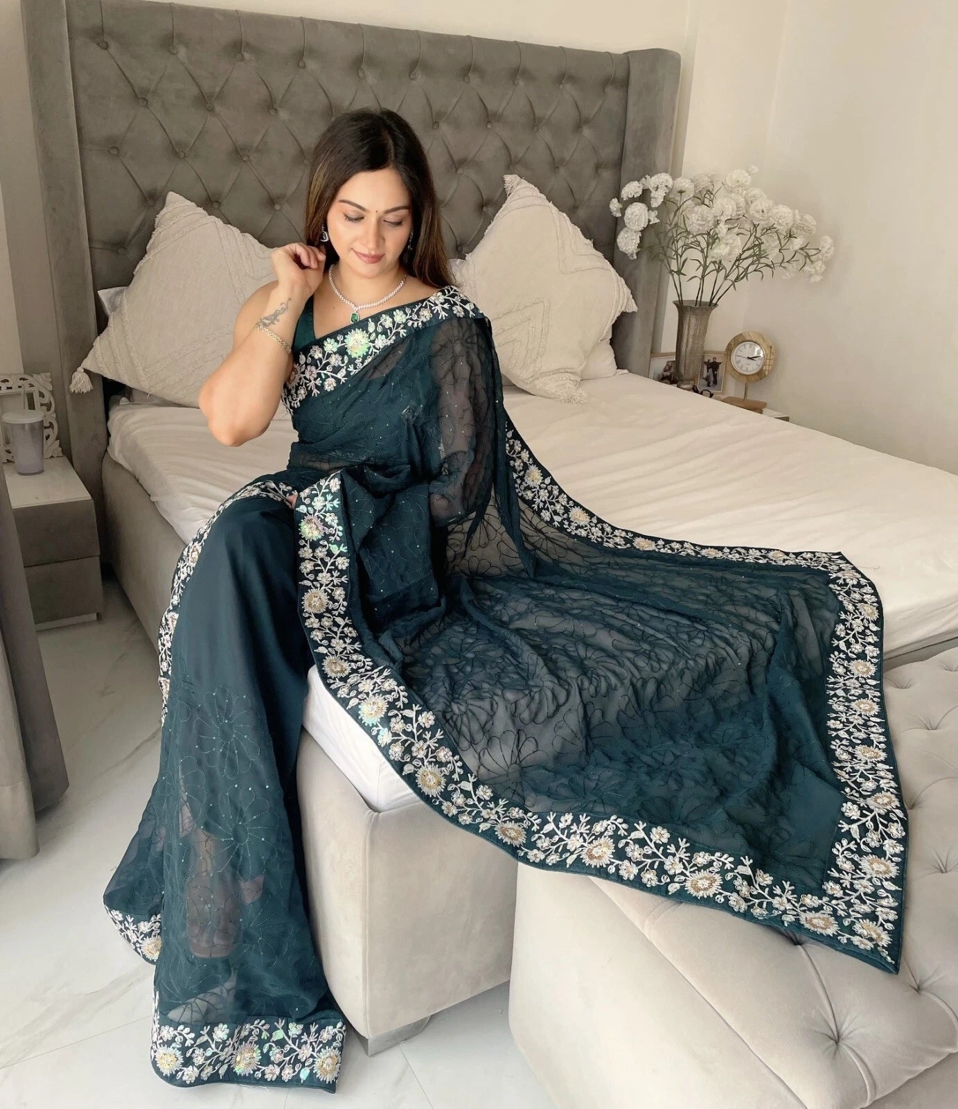 Women's , Beautiful Georgette Festival Wedding Wear Sari & Blouse