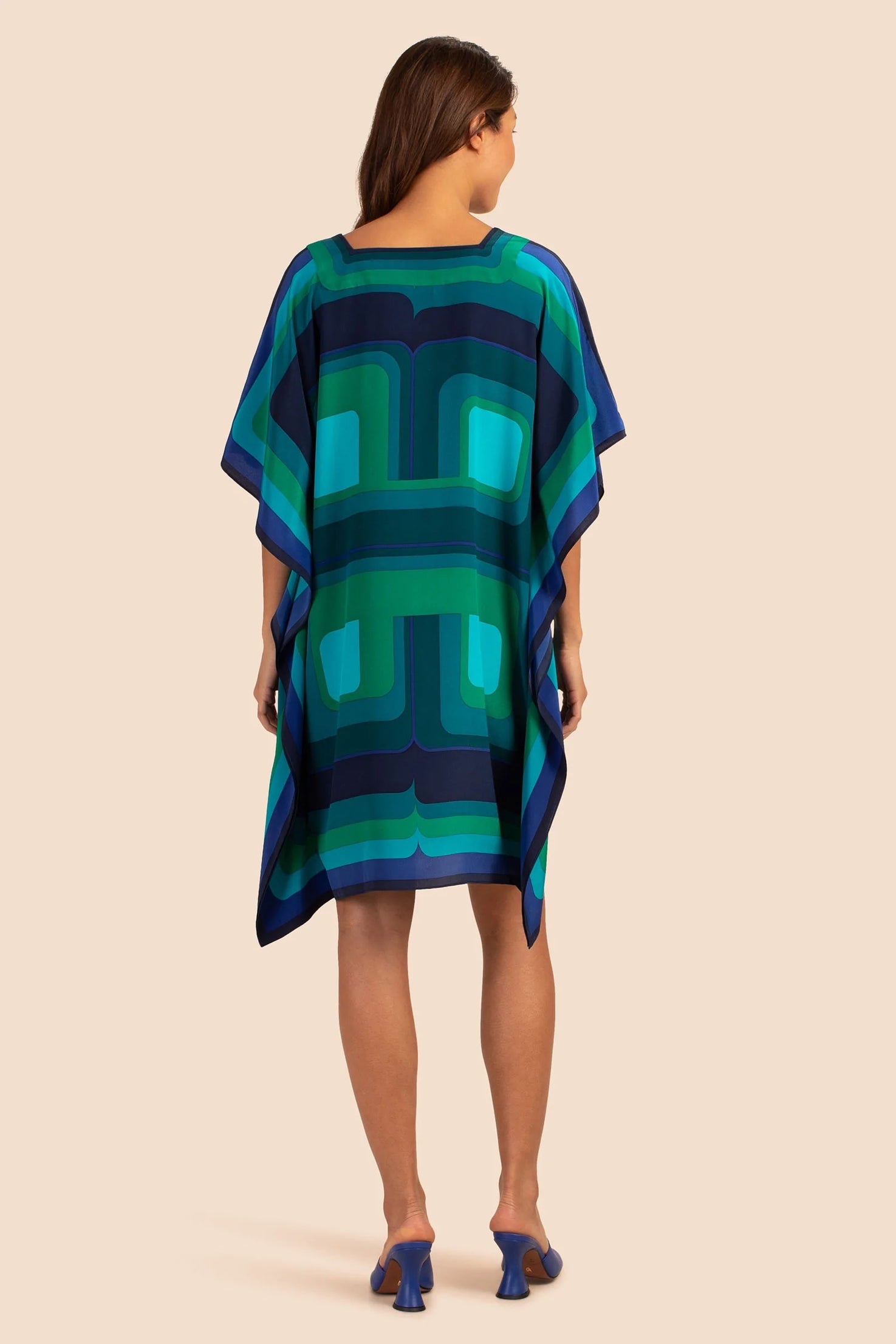 Elegant Silk Crepe Kaftan, Luxurious, Lightweight, and Flowing Women's Caftan