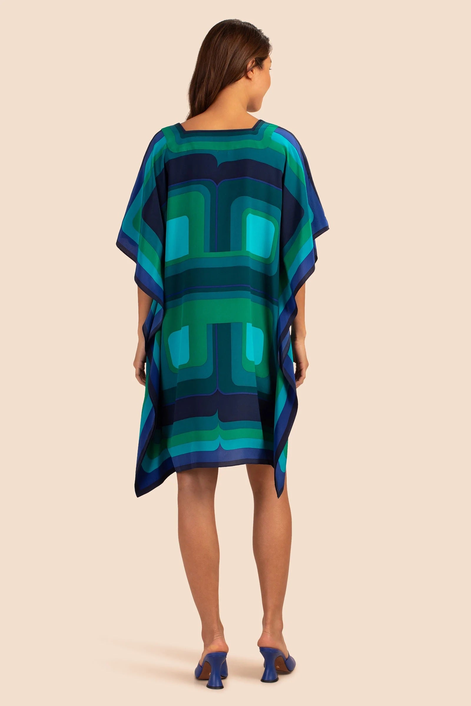 Elegant Silk Crepe Kaftan, Luxurious, Lightweight, and Flowing Women's Caftan