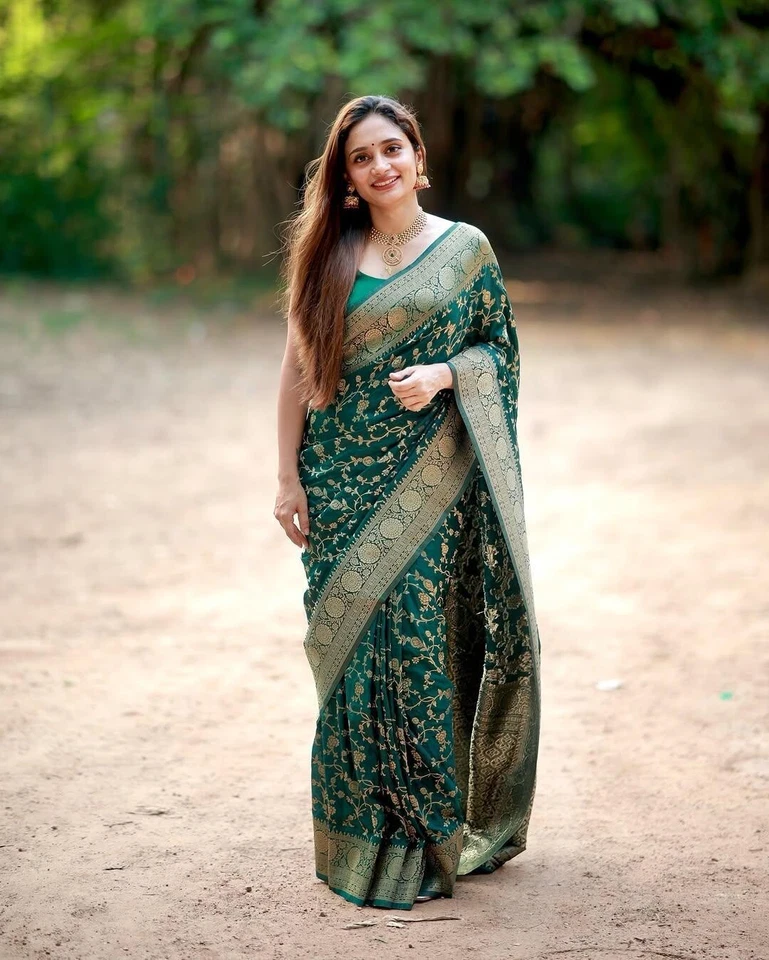 Bollywood Organic Banarasi LichiI Silk Wedding Wear Designer Saree With Blouse 11-SS