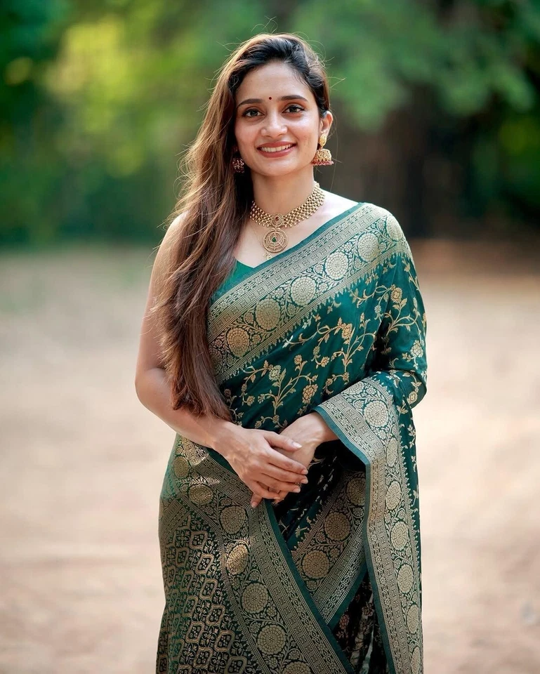 Bollywood Organic Banarasi LichiI Silk Wedding Wear Designer Saree With Blouse 11-SS