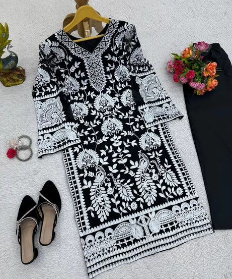 Faux Georgette Beautiful Traditional Kurti & Pant Set