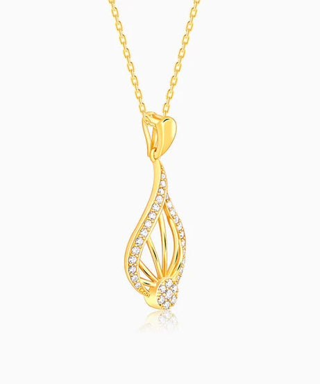 Golden Glint Pendant With Link Chain