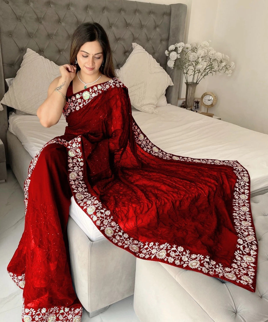 Women's , Beautiful Georgette Festival Wedding Wear Sari & Blouse