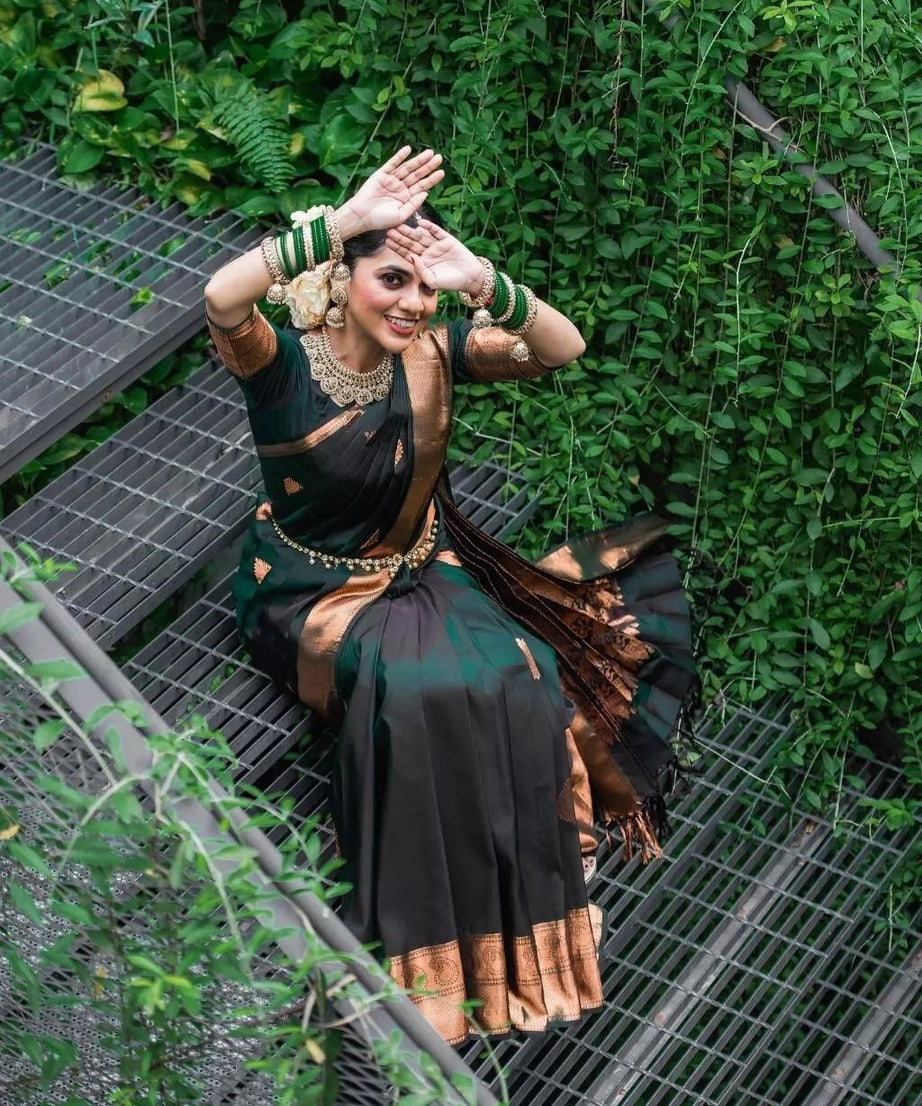 Dark Green Soft Lichi Silk Indian Beautiful Saree Blouse