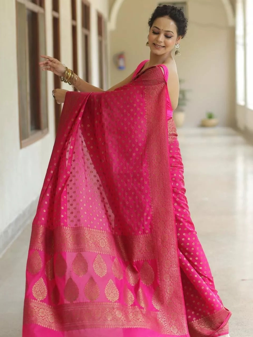 Pure Banarasi Silk Saree with Rich Pallu and Blouse Piece Sari & Blouse