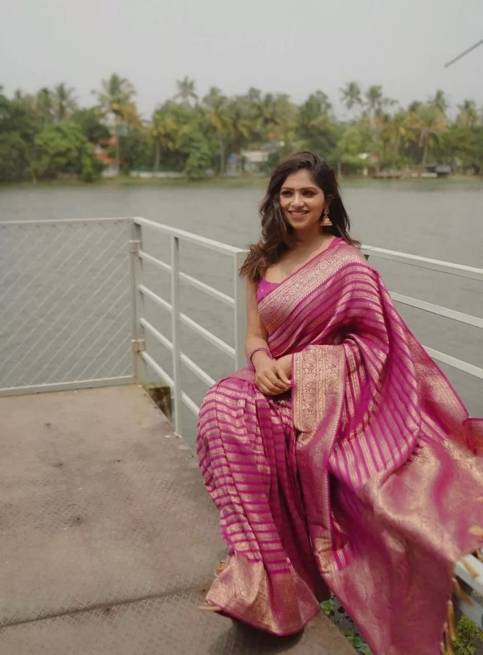 Women's Banarasi Soft Silk Saree With Blouse