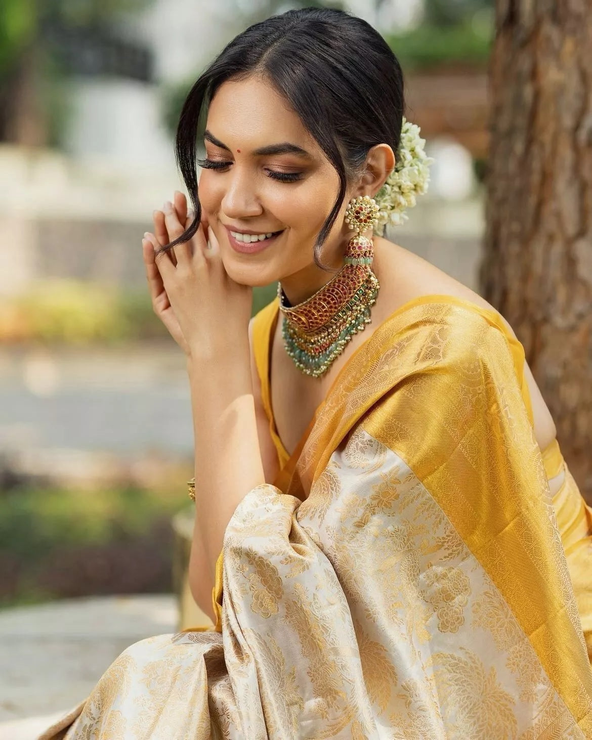 Designer Festival Collection Soft Lichi Silk Saree & Blouse