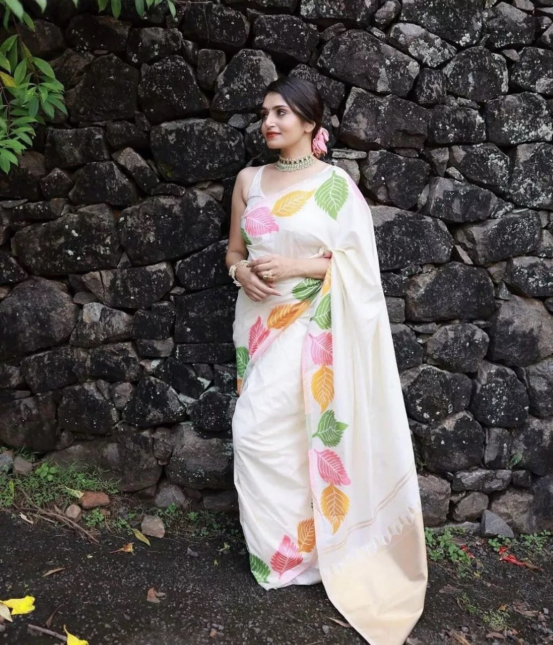 Luxurious Red Banarasi Silk Saree with Heavy Zari Border Sari & Blouse