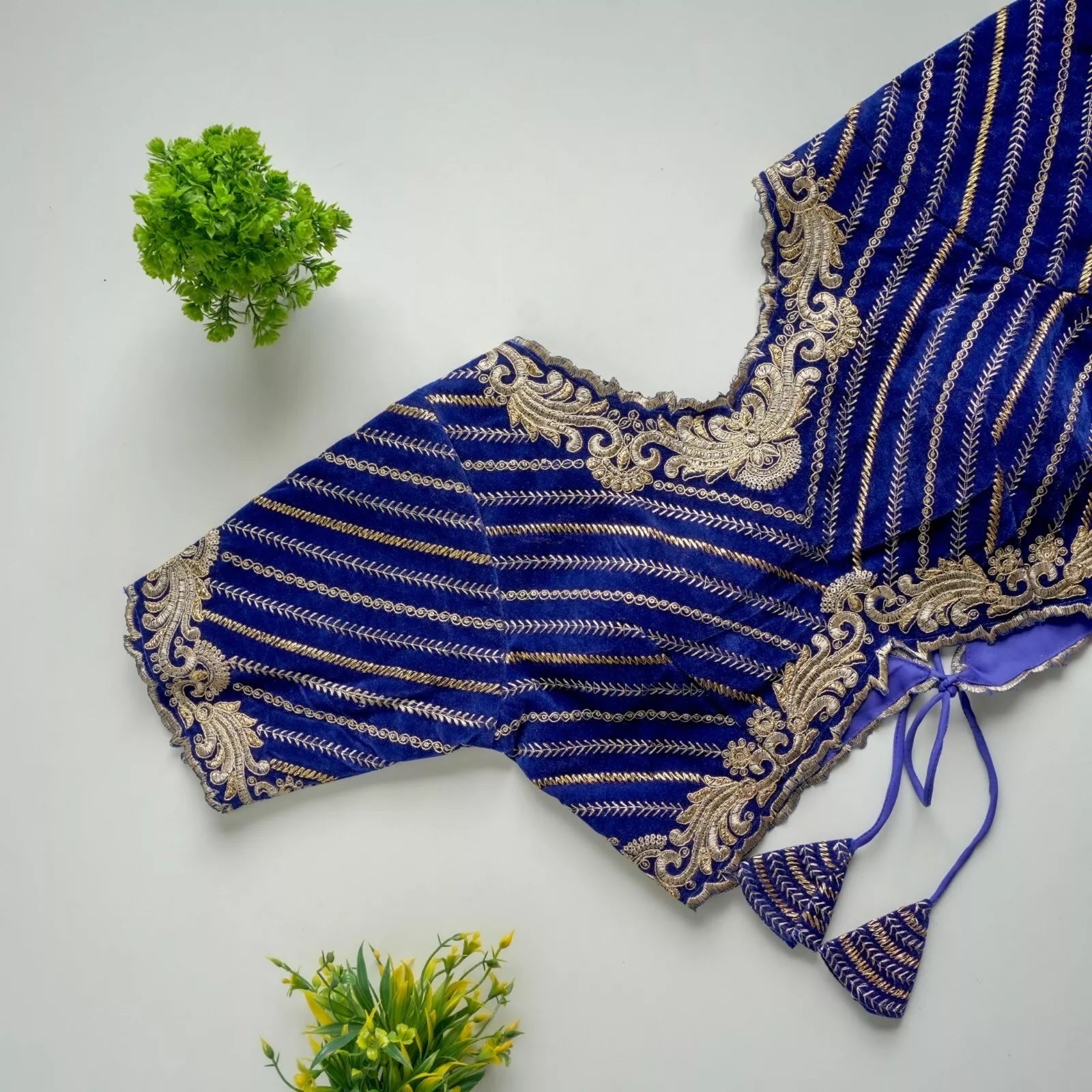 New Stylish Classic Full Stitched Taffeta Silk Blouse & Choli
