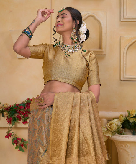 Women's Pure Tissue Wedding Traditional Wear Saree With Blouse