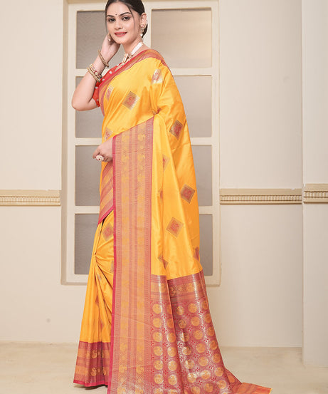 Women's Soft Silk Beautiful Sari Heavy Banarasi Saree With Blouse