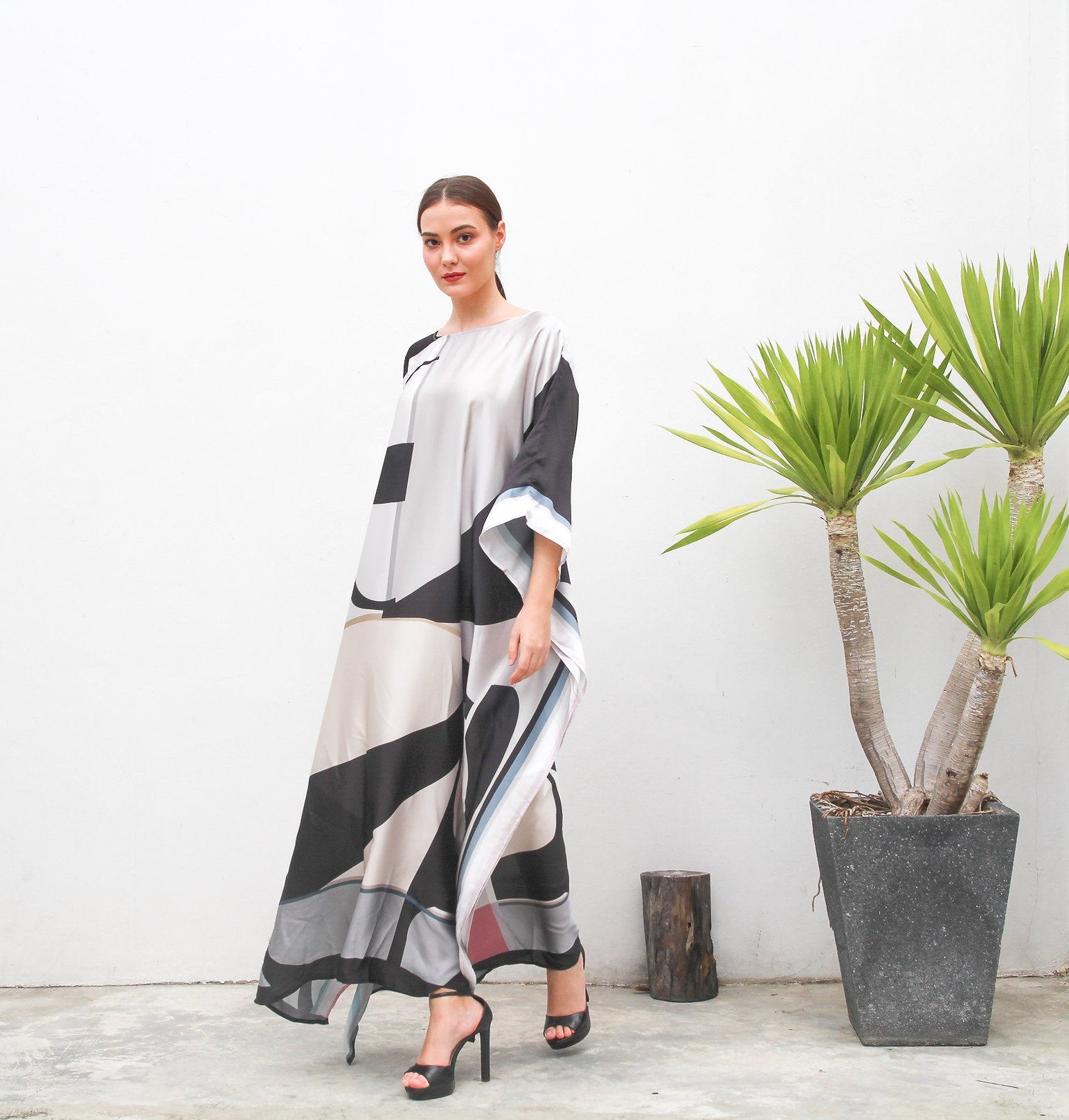 Women's Satin Silk Kaftan - Lightweight and Comfortable Caftan For Women's