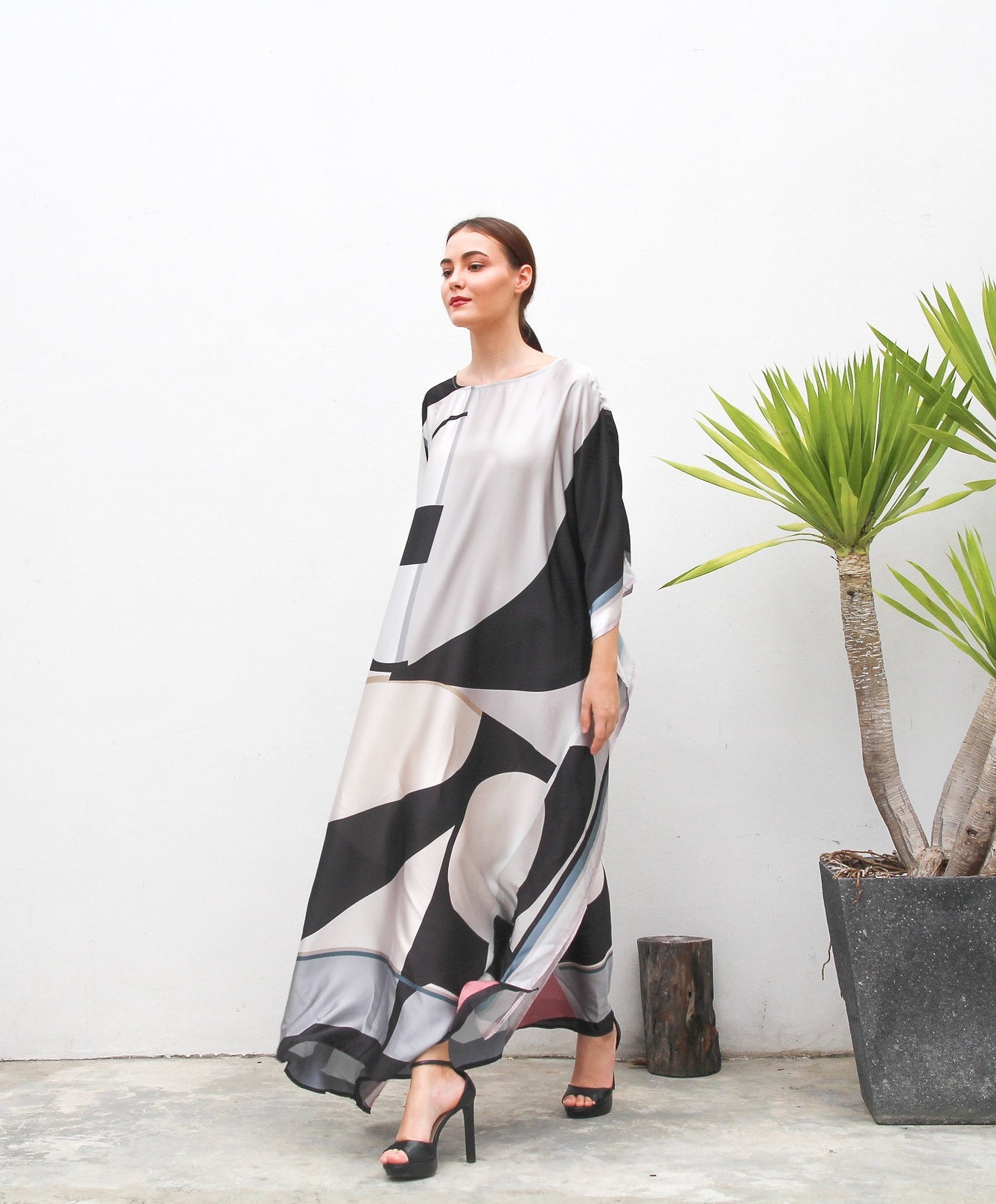 Women's Satin Silk Kaftan - Lightweight and Comfortable Caftan For Women's
