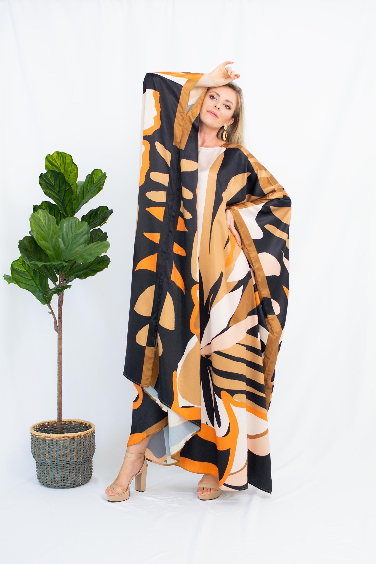 Elegant Women's Stylish Kaftan – Lightweight and Flowy Caftan