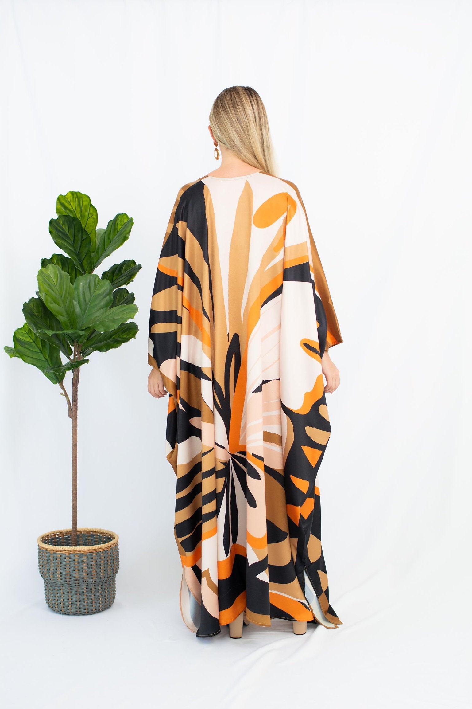 Elegant Women's Stylish Kaftan – Lightweight and Flowy Caftan