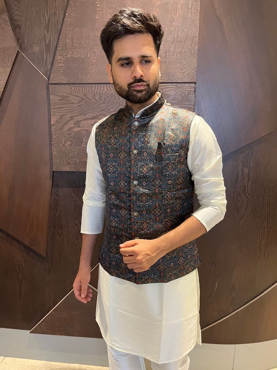 Traditional Wear Pure Cotton Kurta With Koti Set For Men's