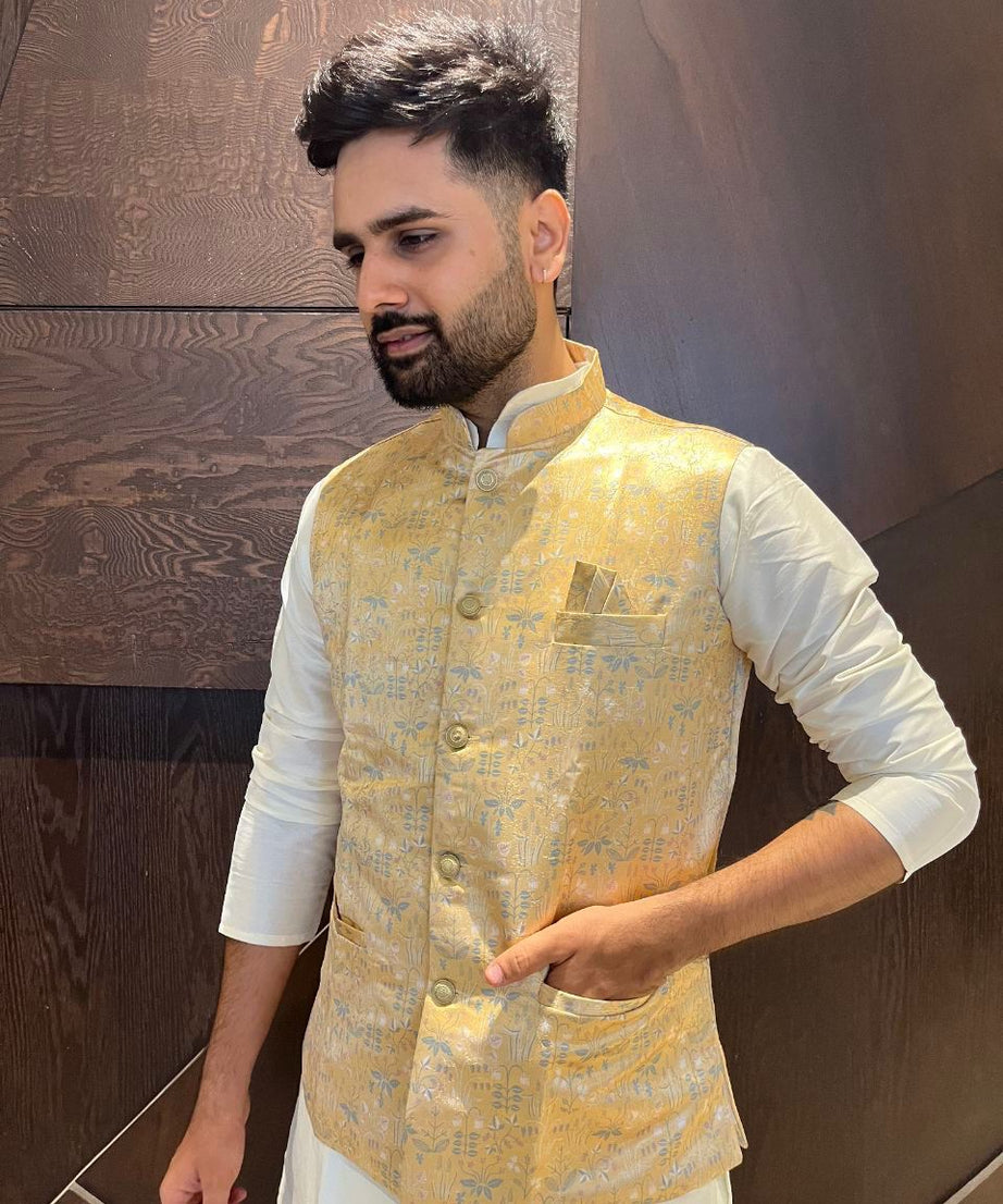 Traditional Wear Pure Cotton Kurta With Koti Set For Men's