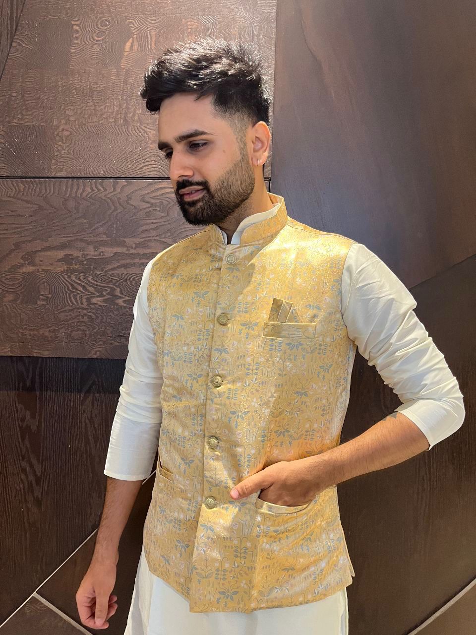 Traditional Wear Pure Cotton Kurta With Koti Set For Men's